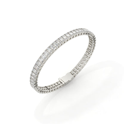 Unique Emerald Cut Diamond Tennis Bracelet